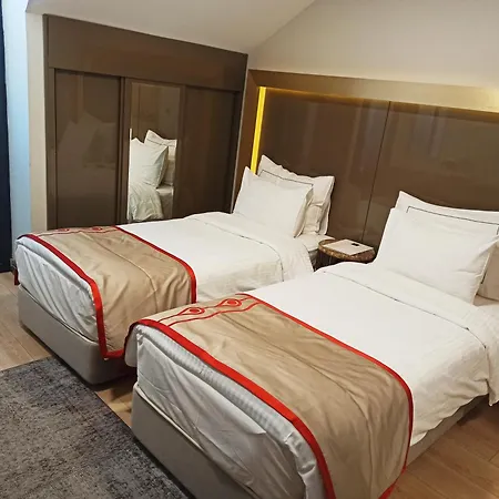 Peyk Oldcity Hotel 3*