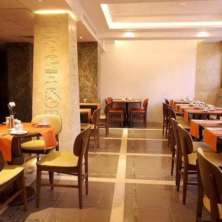 Peyk Oldcity Hotel 3*