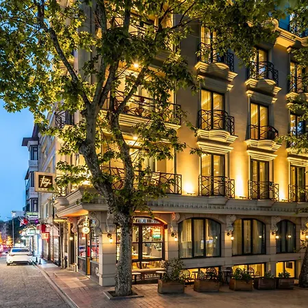 Hotel Peyk Sultanahmet 3*